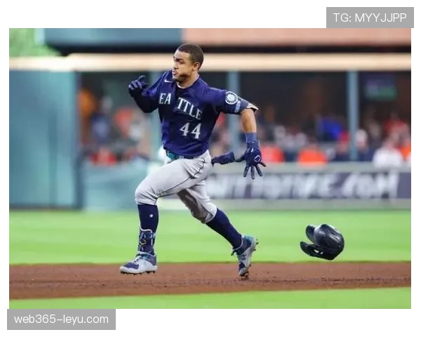 安特卫普青训新星闪耀赛场，未来可期