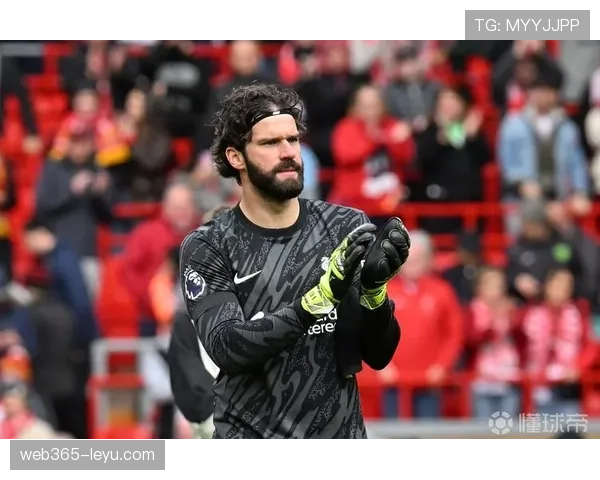 阿利松术后恢复进展顺利,预计逐步重返训练 阿利松术后恢复进展顺利,预计逐步重返训练